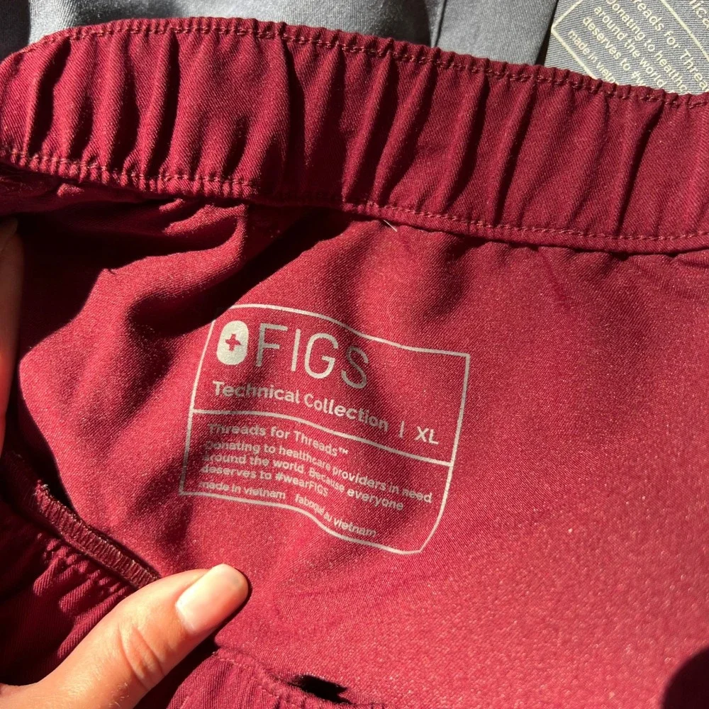 Figs Tansen Jogger‎ Scrub Pants Size XL Burgundy Maroon
